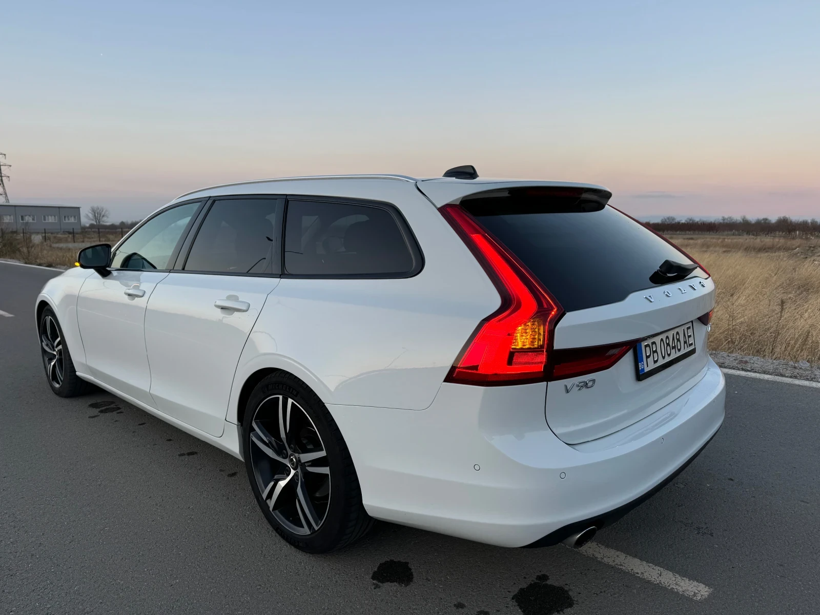 Volvo V90 D4 190к.с FULL - изображение 5