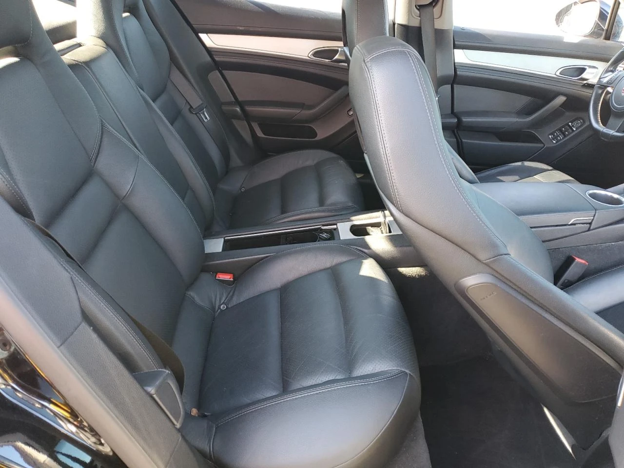 Porsche Panamera S Обдух* BOSE* PDK* Въздух* Lane Assist* Пано*  - изображение 10