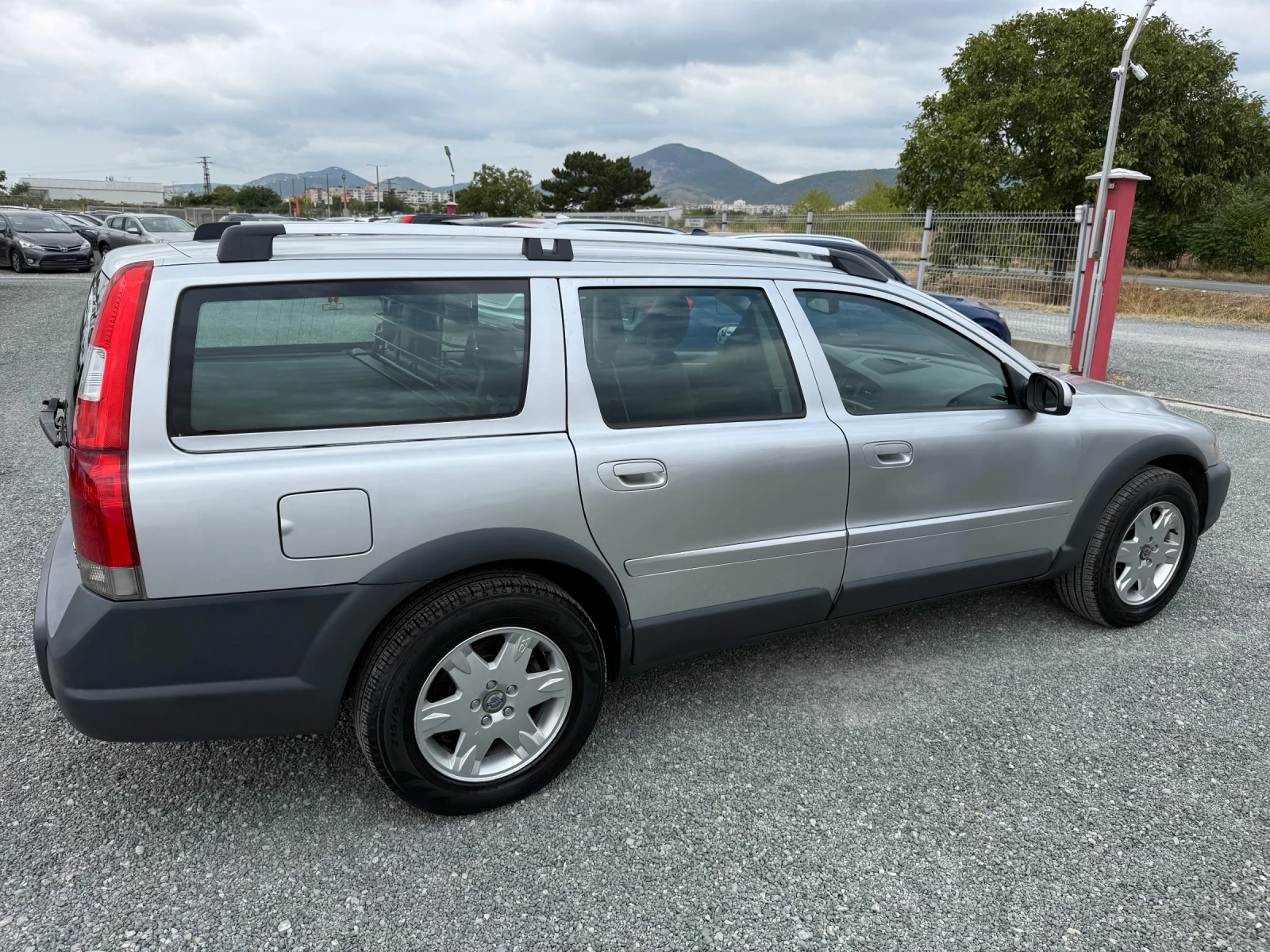 Volvo Xc70 (KATO НОВА)^(4x4) - изображение 5