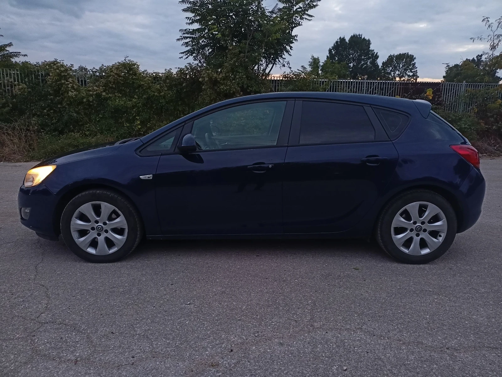 Opel Astra 1.7 - изображение 8