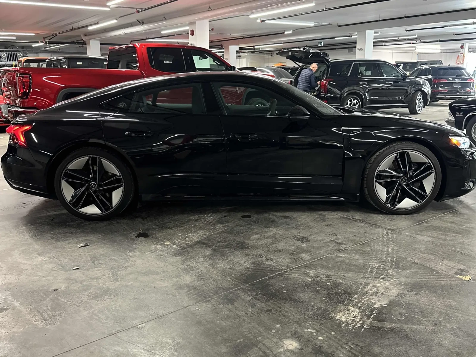 Audi E-Tron GT * CARFAX *    | Mobile.bg   3