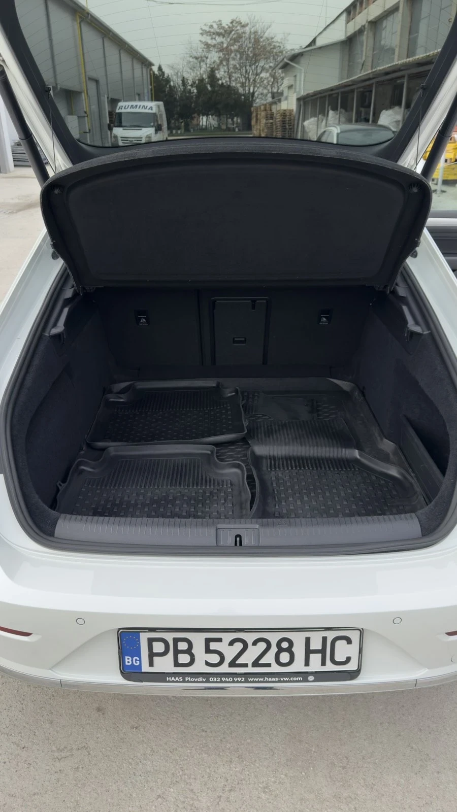 VW Arteon 2.0 BI TURBO R LINE 240 кс 4x4, снимка 12 - Автомобили и джипове - 53766719