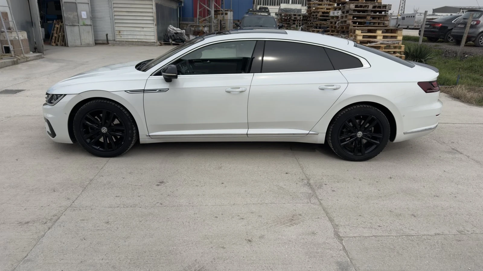 VW Arteon 2.0 BI TURBO R LINE 240 кс 4x4, снимка 17 - Автомобили и джипове - 53766719