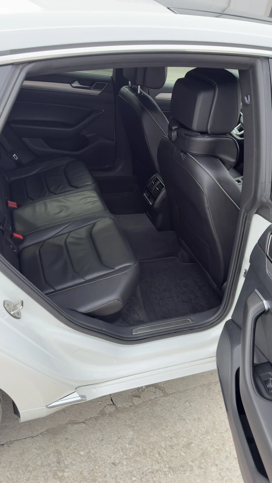 VW Arteon 2.0 BI TURBO R LINE 240 кс 4x4, снимка 9 - Автомобили и джипове - 53766719