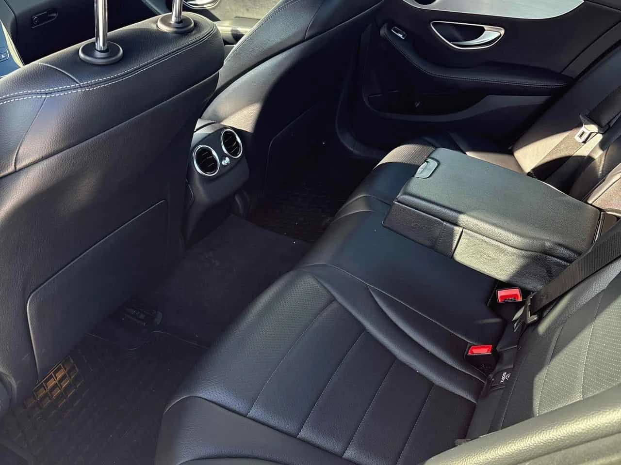 Mercedes-Benz C 300 4MATIC / ПОДГРЕВИ / ШИБЕДАХ / ОТ ПРЕДСТАВИТЕЛСТВО, снимка 12 - Автомобили и джипове - 53805131