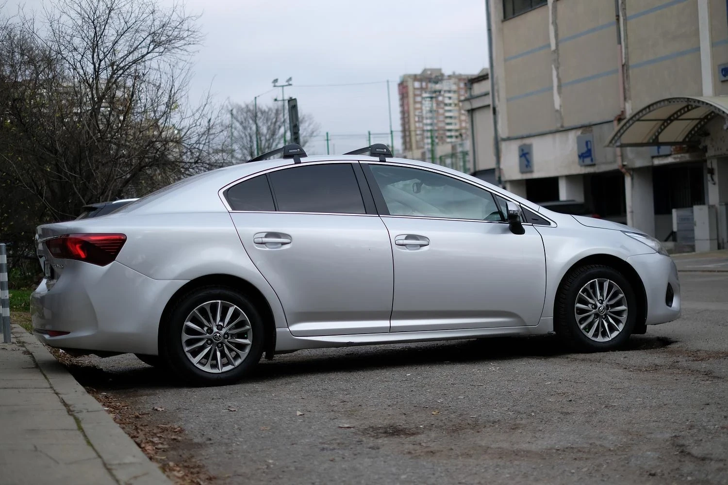 Toyota Avensis T27 Executive , снимка 3 - Автомобили и джипове - 53851909