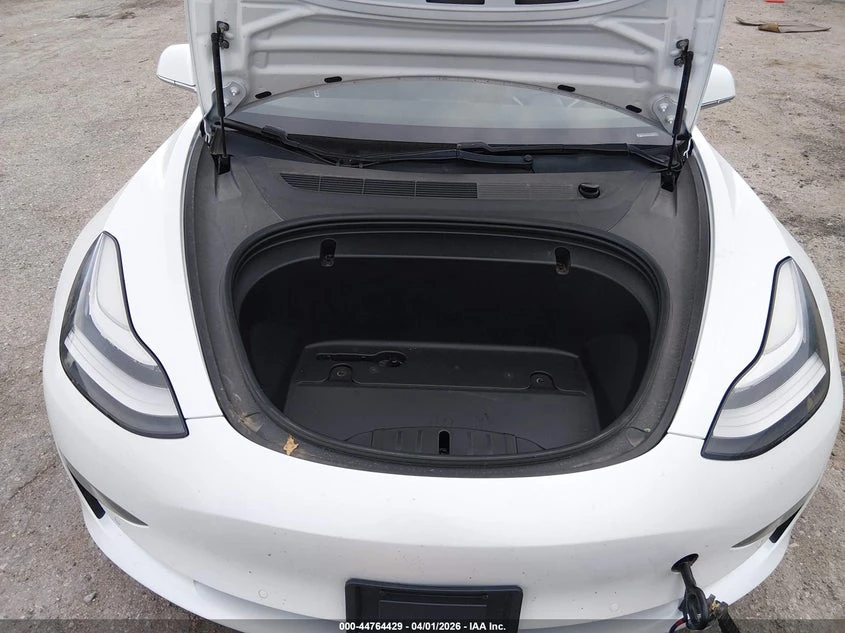 Tesla Model 3 Long Range Dual Motor All-Wheel Drive, снимка 10 - Автомобили и джипове - 54455648