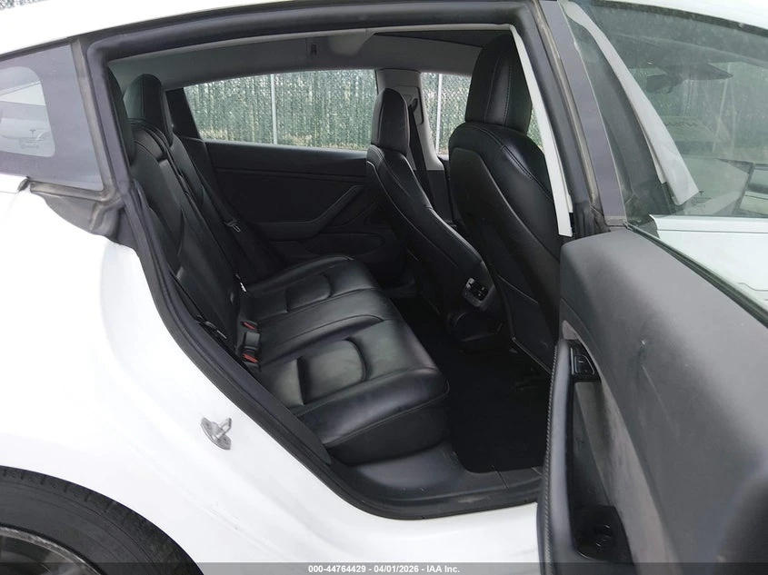 Tesla Model 3 Long Range Dual Motor All-Wheel Drive, снимка 8 - Автомобили и джипове - 54455648
