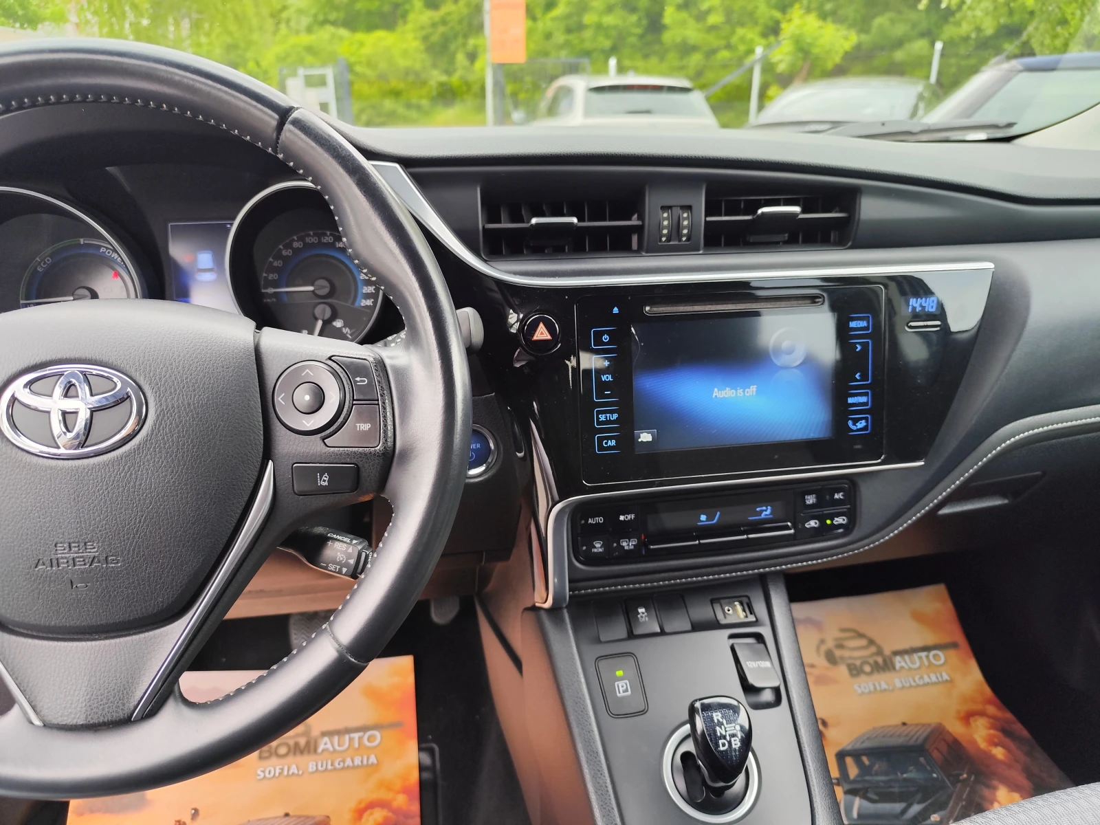 Toyota Auris  1.8HYBRID* EURO6B* LED* , снимка 8 - Автомобили и джипове - 54607682