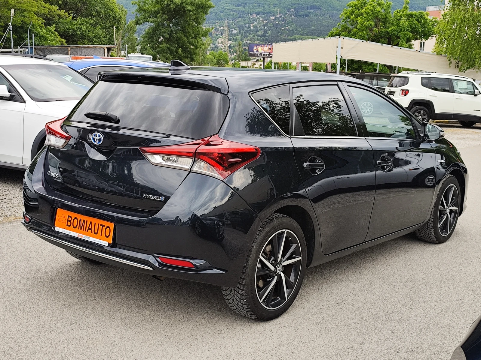 Toyota Auris  1.8HYBRID* EURO6B* LED* , снимка 4 - Автомобили и джипове - 54607682