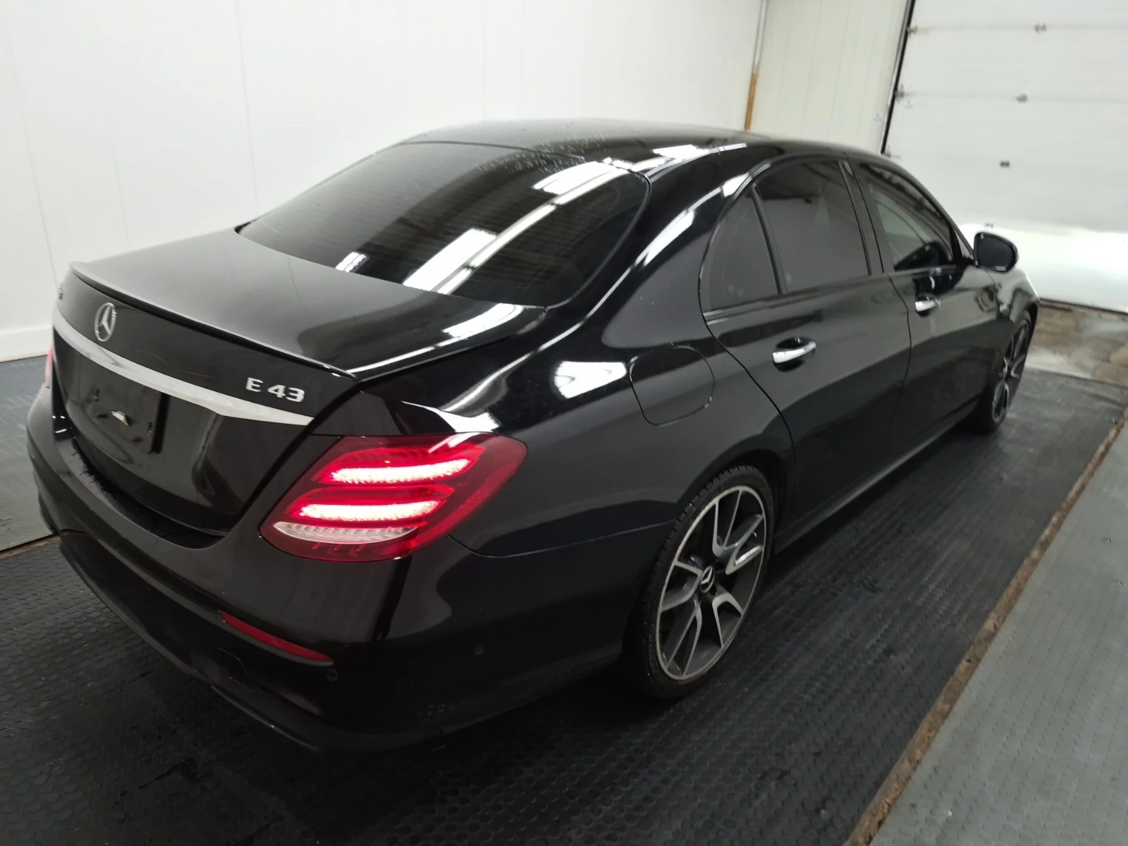 Mercedes-Benz E 43 AMG * * CARFAX * * ���� ������ * *  | Mobile.bg � ����������� 2