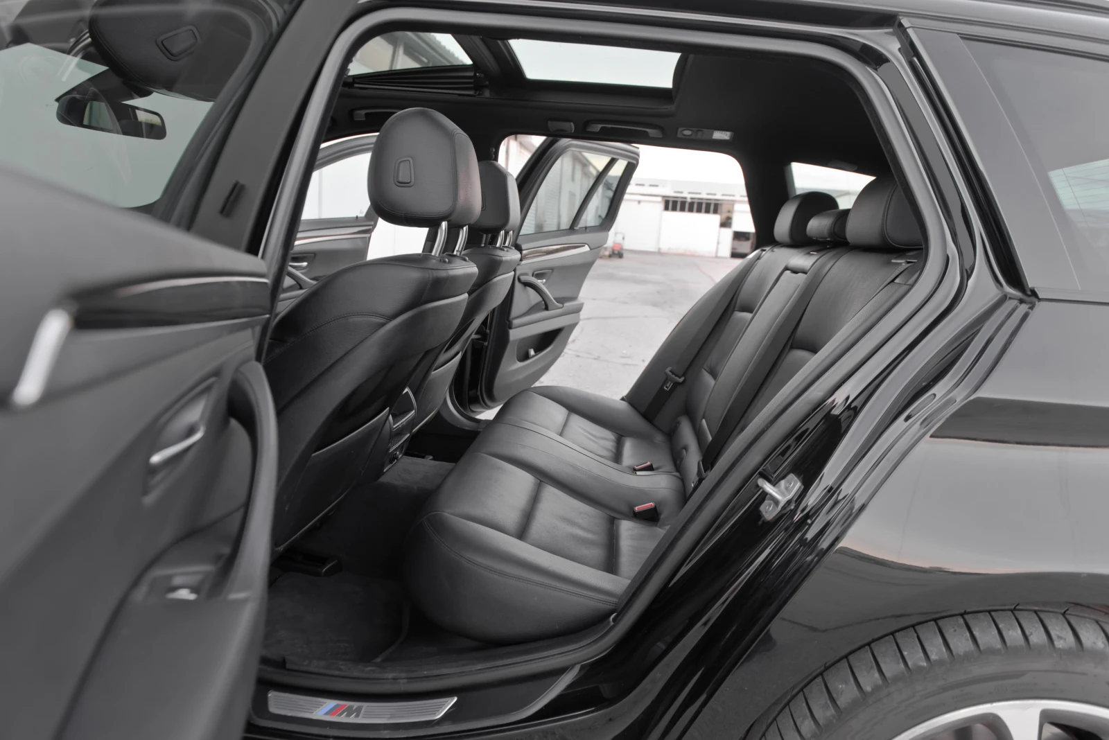 BMW 530 X-DRIVE, снимка 13 - Автомобили и джипове - 54981912