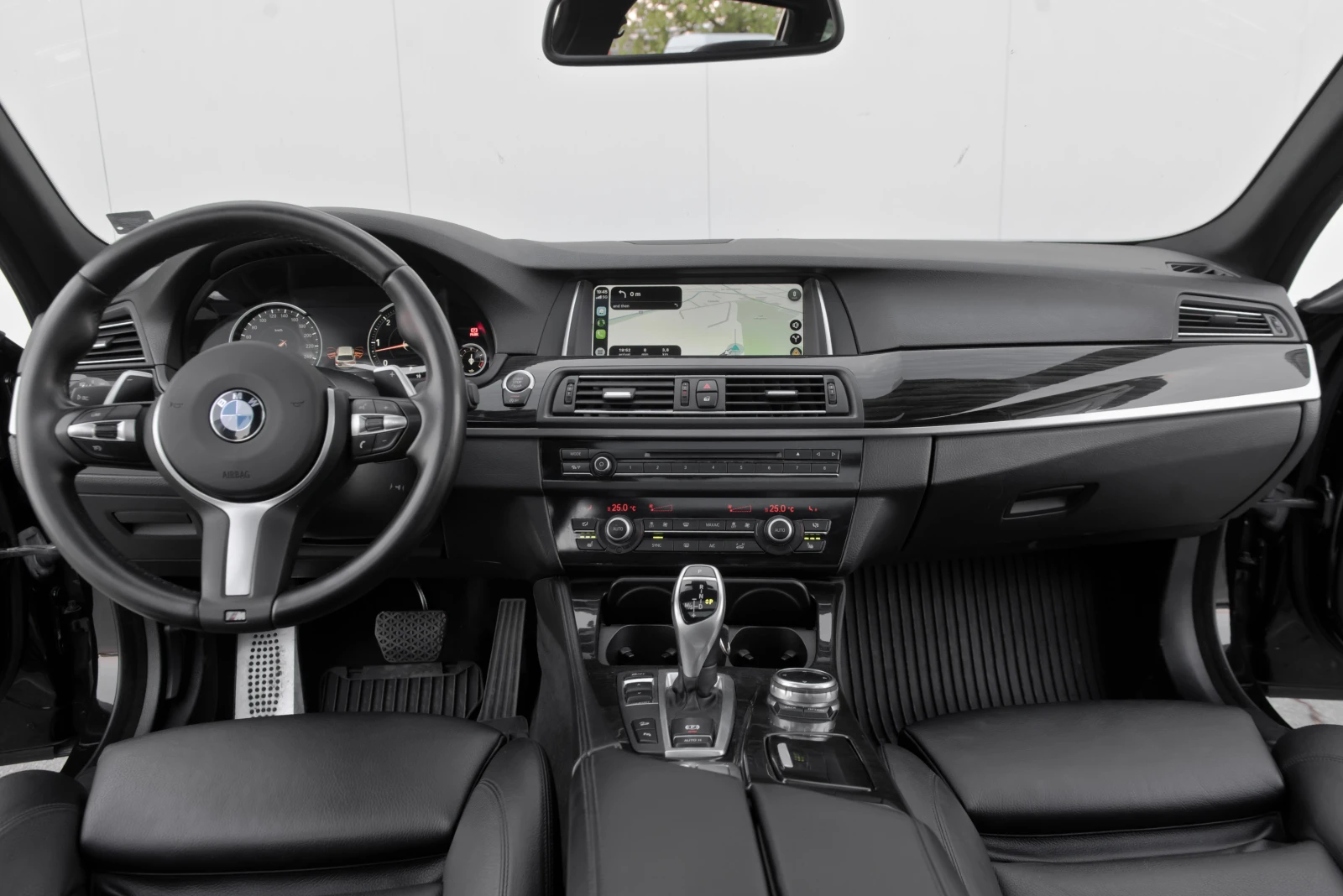 BMW 530 X-DRIVE, снимка 14 - Автомобили и джипове - 54981912