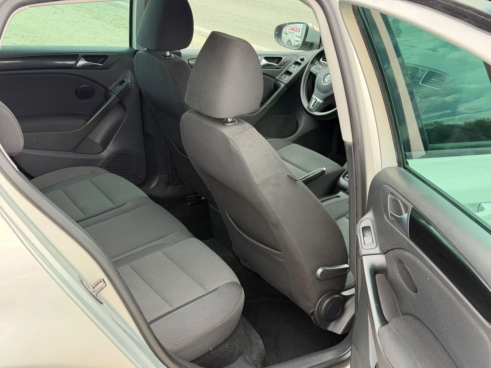 VW Golf 1.6TDI  105K.S ������.. | Mobile.bg � ����������� 12