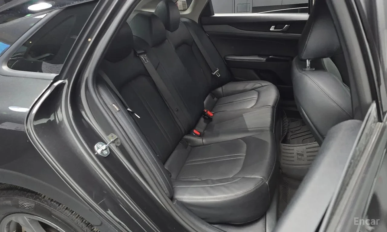 Kia K5 * 2.0 LPG / DISTRONIC / АВТОКРЕДИТ, снимка 11 - Автомобили и джипове - 55798238