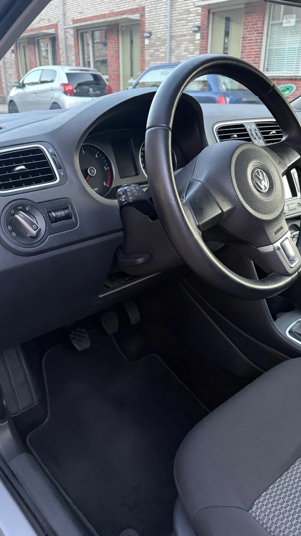 VW Polo 1.2 TDI BLUEMOTION 75KS  | Mobile.bg � ����������� 14