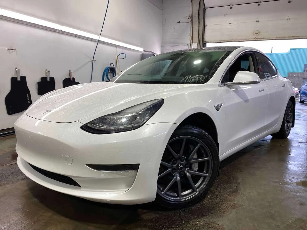Tesla Model 3 * Standard Range Plus * CARFAX * ОПЦИЯ ЗА ФИНАНСИР