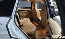Porsche Cayenne HYBRID* 380кс+ * Шибедах* Подгрев* Лизинг, снимка 12