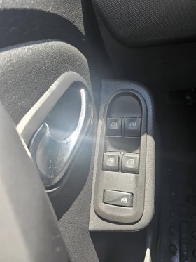 Dacia Duster dCi 110 к.с. Дизел Stop & Start 4x4, снимка 12