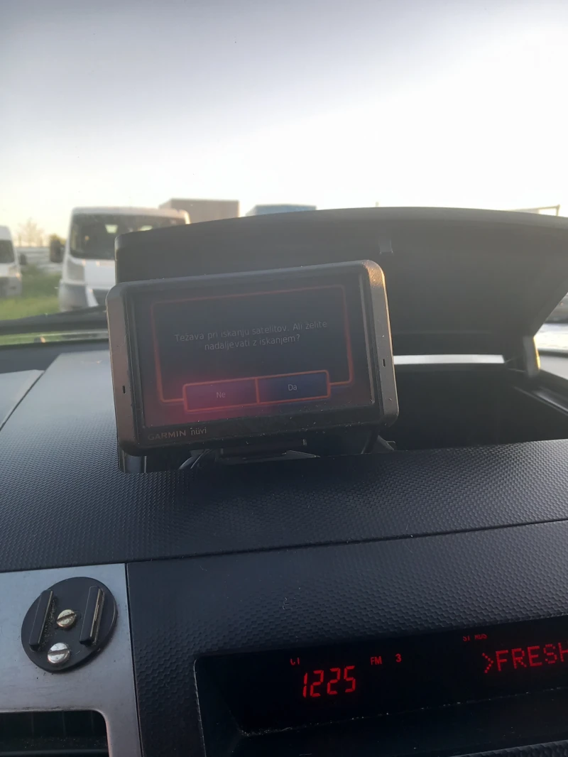 Mitsubishi Outlander 2000 TDI , 140 коня, изплащане през ТБИ банк. , снимка 10 - Автомобили и джипове - 47271325