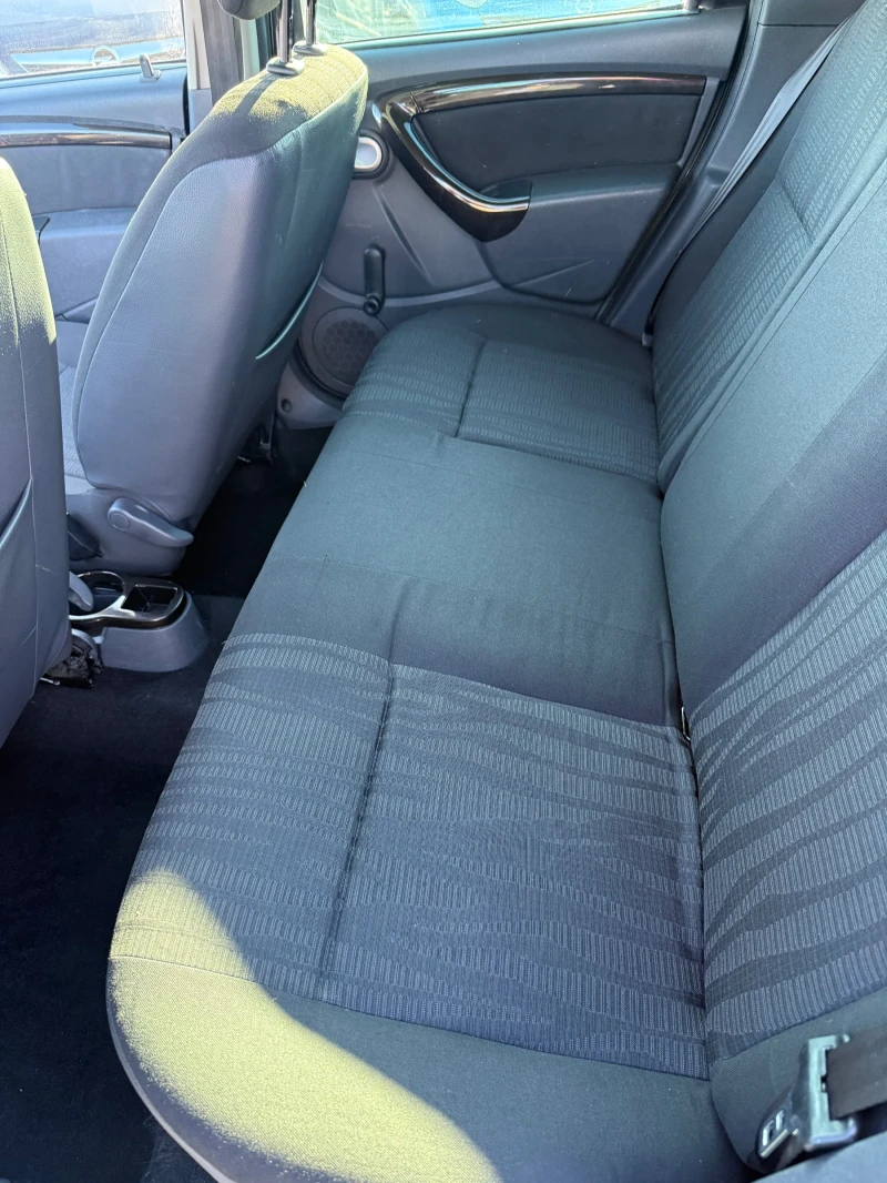 Dacia Duster 1.5D, снимка 9 - Автомобили и джипове - 52904829