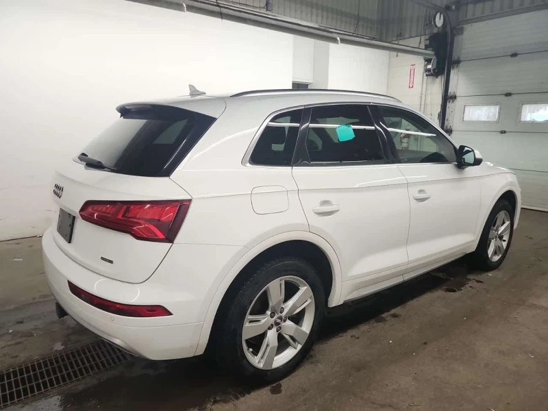 Audi Q5 * TECHNIK * РЕАЛНИ КИЛОМЕТРИ* ПАНОРАМА* ПОДГРЕВИ* , снимка 3 - Автомобили и джипове - 53513842