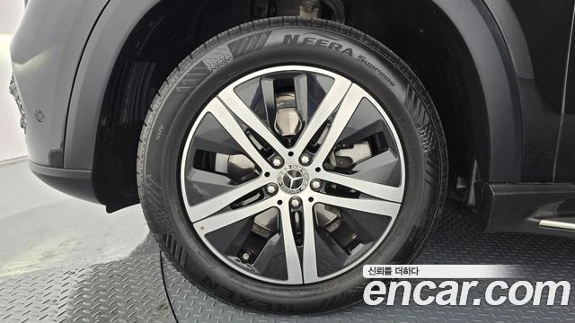 Mercedes-Benz GLE 300 | 83K KM TOP SERVICE, снимка 6 - Автомобили и джипове - 55472297