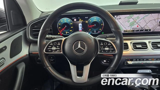 Mercedes-Benz GLE 300 | 83K KM TOP SERVICE, снимка 13 - Автомобили и джипове - 55472297