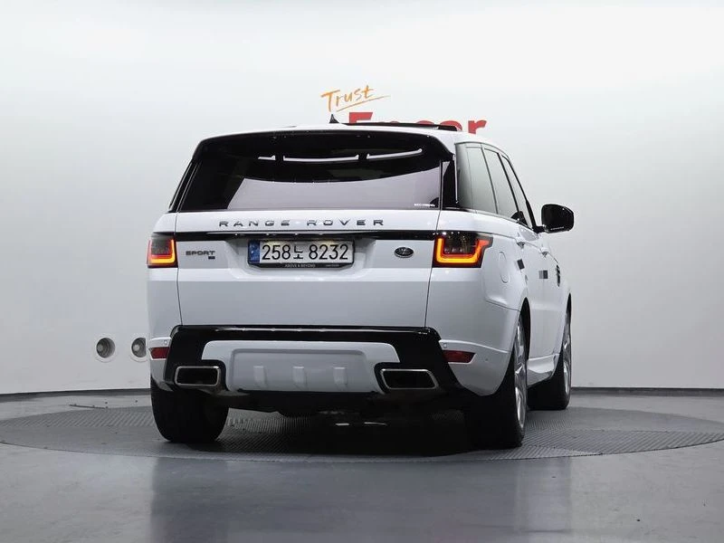 Land Rover Range Rover Sport 3.0 Automatic, снимка 4 - Автомобили и джипове - 55873847