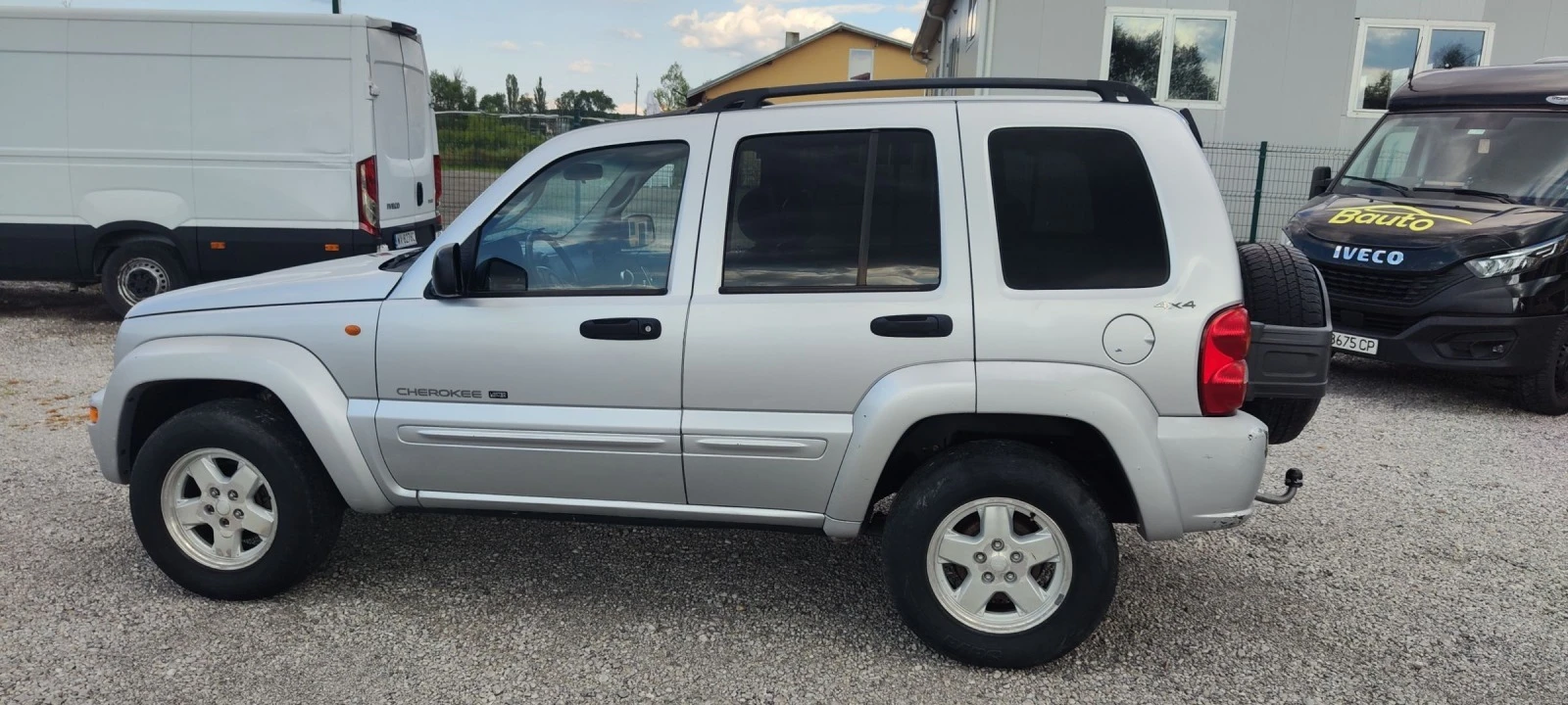 Jeep Cherokee 3.7 LIBERTY  - изображение 8