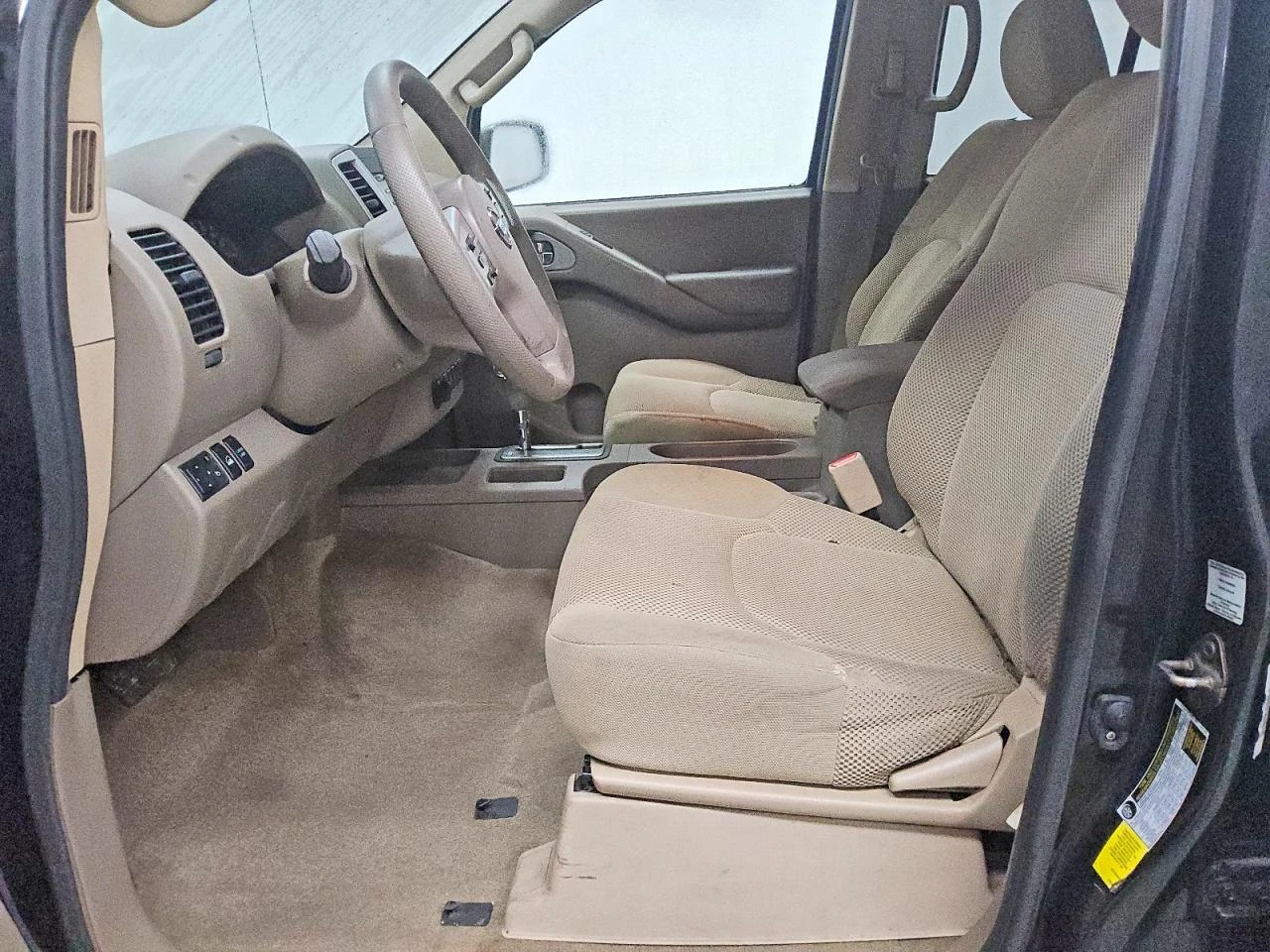 Nissan Frontier S 4X4, снимка 7 - Автомобили и джипове - 54509436