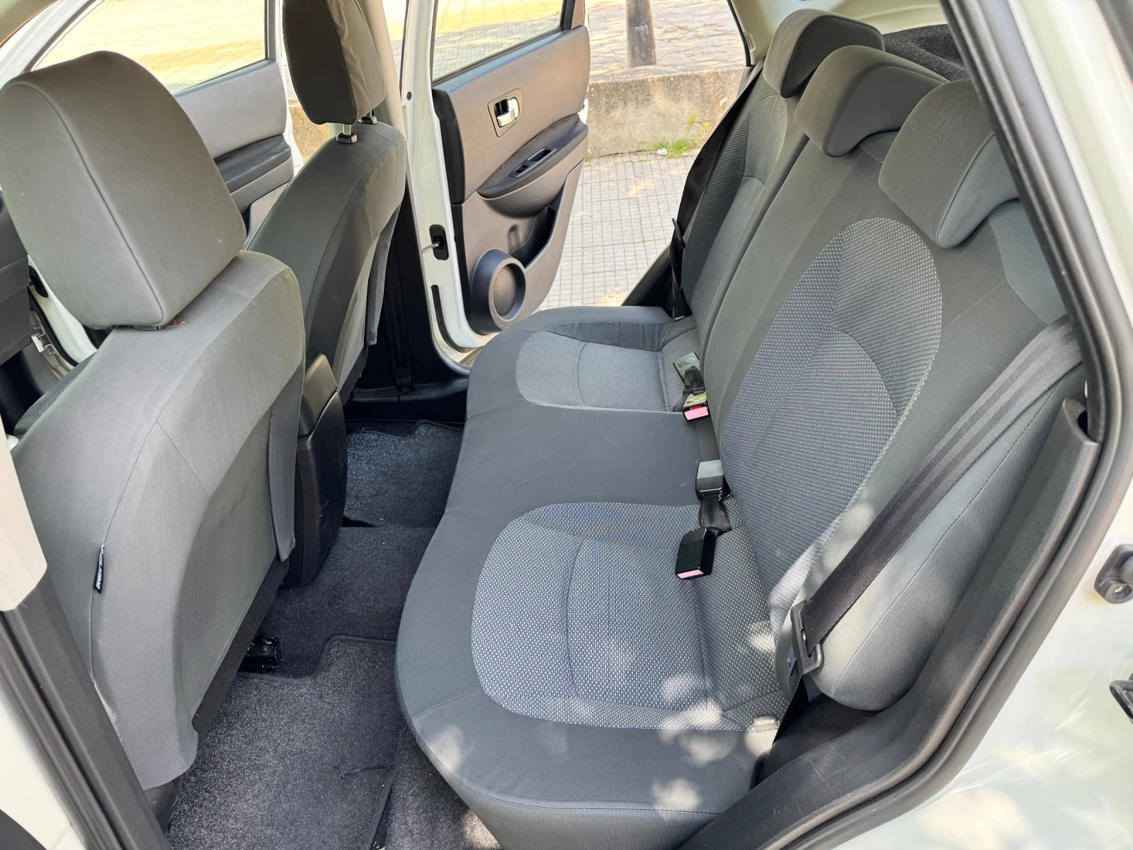 Nissan Qashqai, снимка 8 - Автомобили и джипове - 54573446