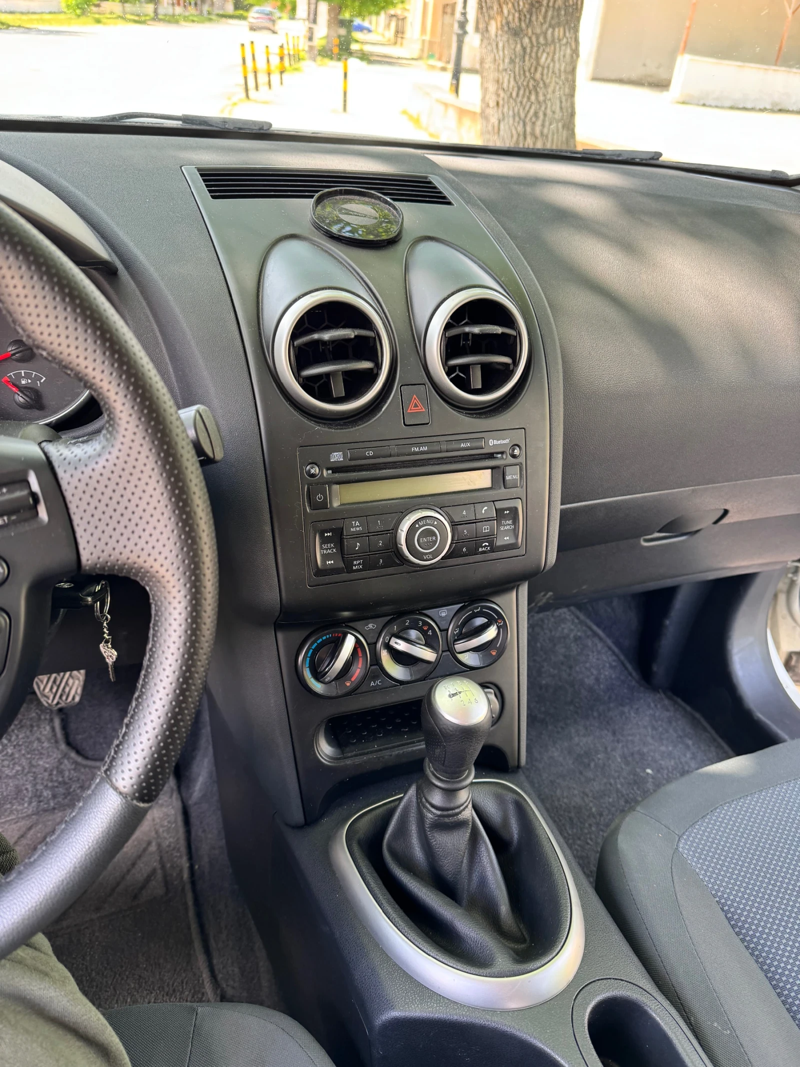 Nissan Qashqai, снимка 11 - Автомобили и джипове - 54573446