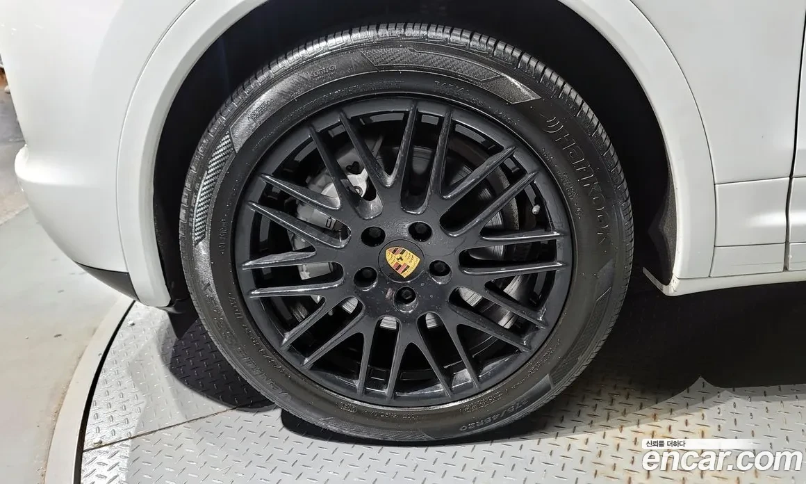 Porsche Cayenne HYBRID* 380кс+ * Шибедах* Подгрев* Лизинг, снимка 5 - Автомобили и джипове - 54611508