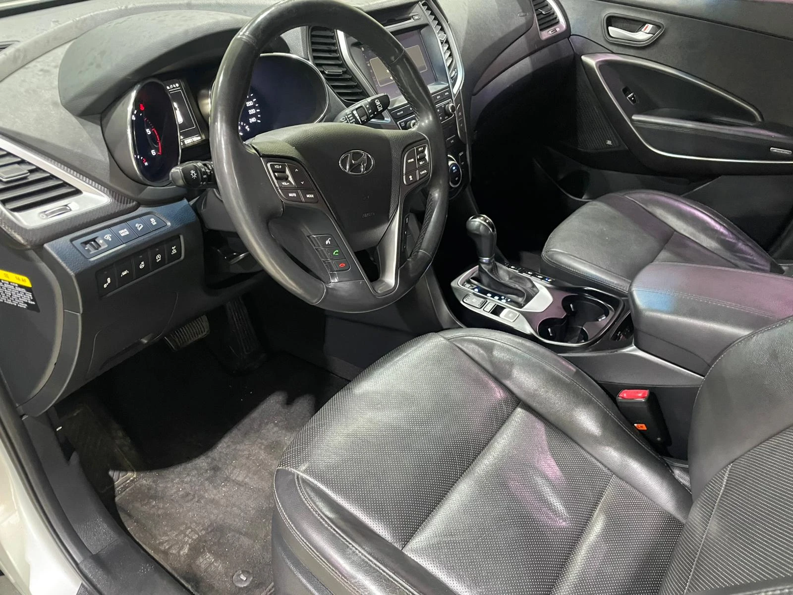 Hyundai Santa fe 2.2 CRDi 4WD ! Exclusive Special !, снимка 8 - Автомобили и джипове - 54947010