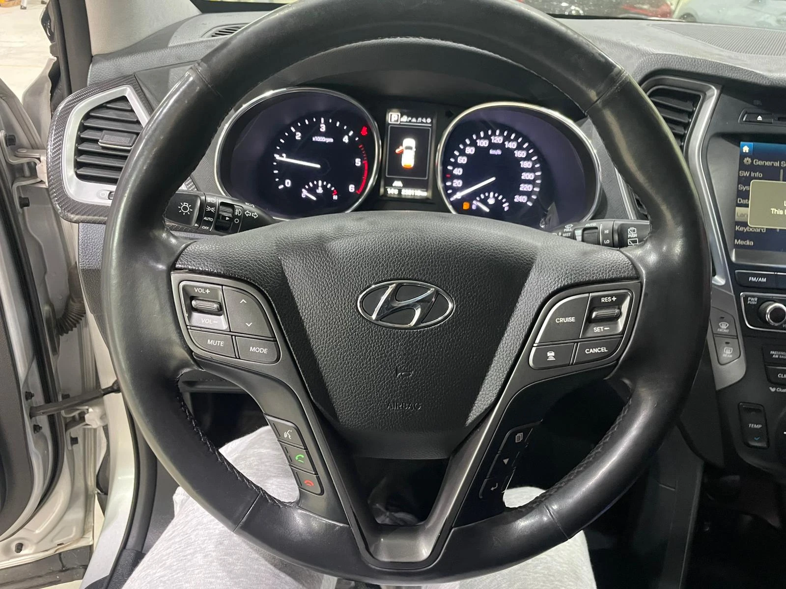 Hyundai Santa fe 2.2 CRDi 4WD ! Exclusive Special !, снимка 14 - Автомобили и джипове - 54947010