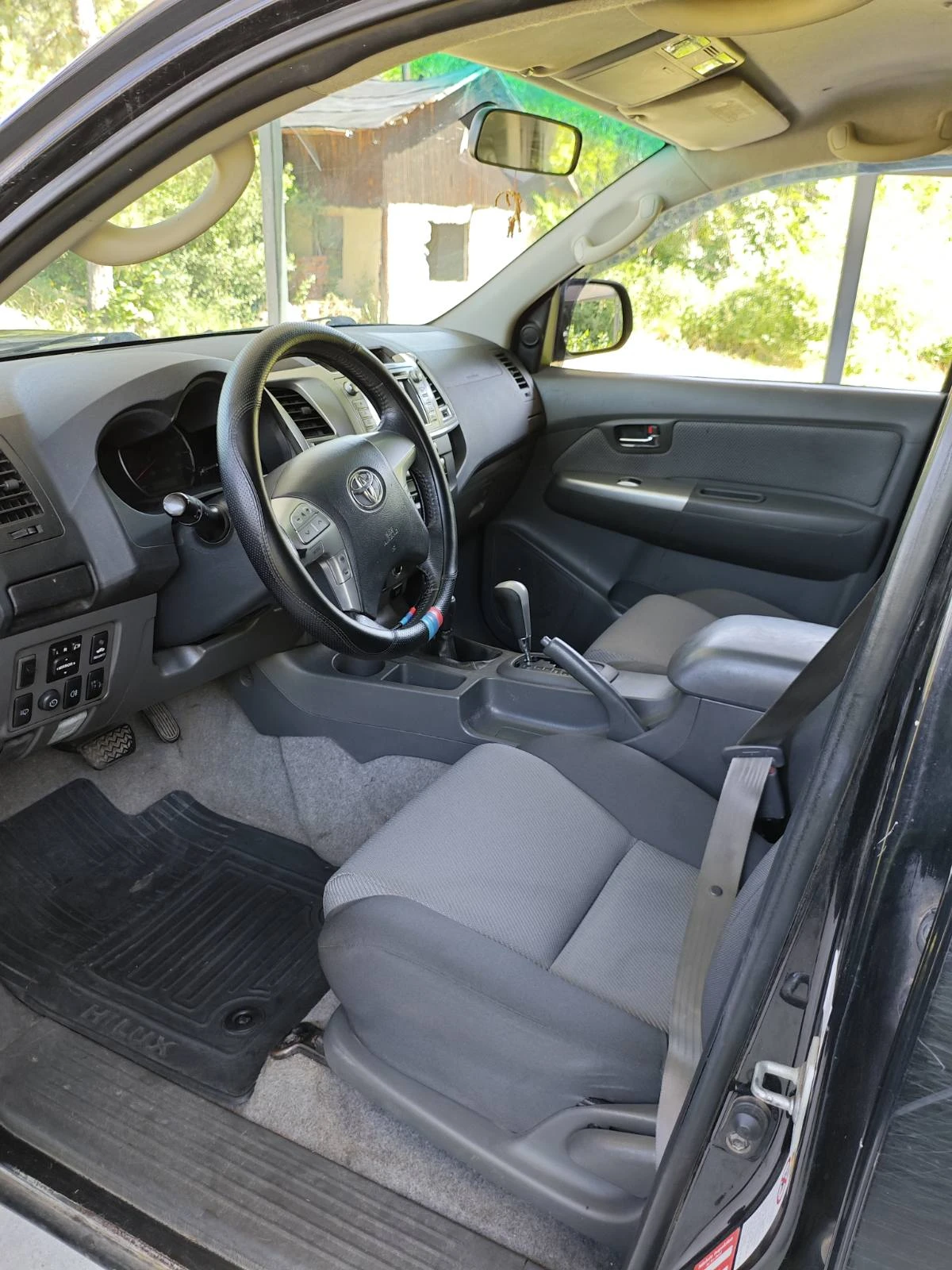 Toyota Hilux Toyota Hilux 3.0 d4d, снимка 12 - Автомобили и джипове - 54978340