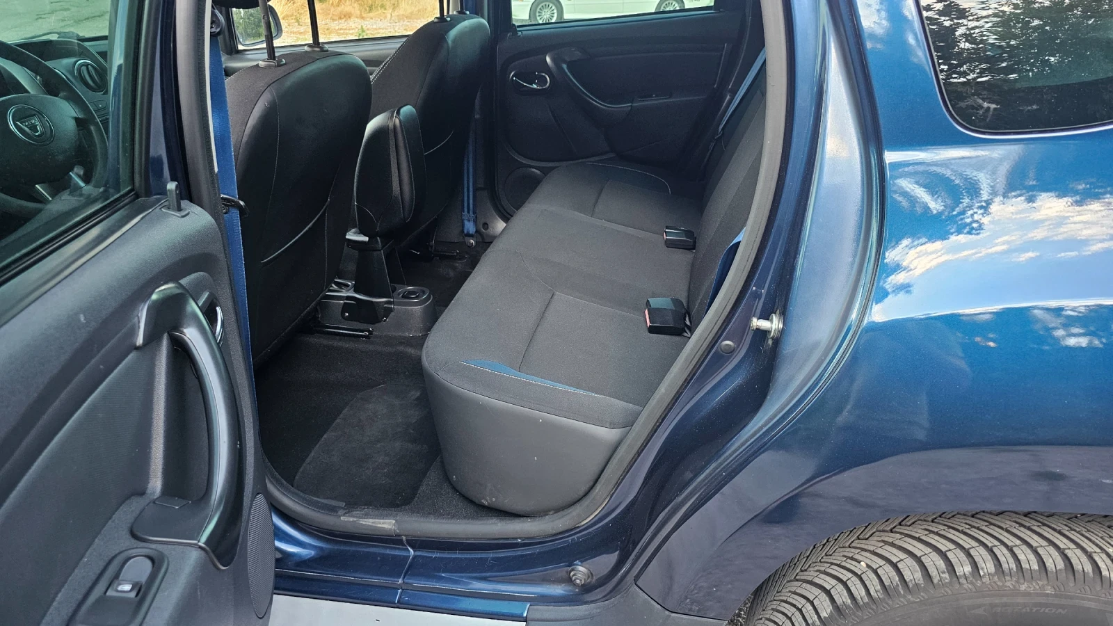 Dacia Duster 1.5 dci Euro6, снимка 10 - Автомобили и джипове - 55246849
