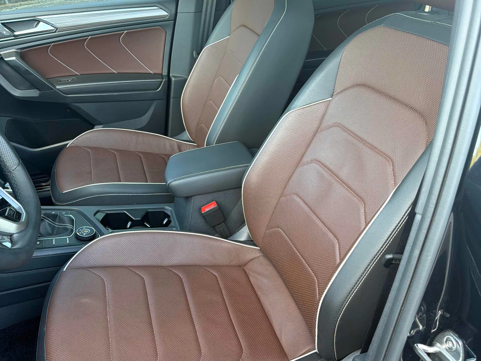 VW Tiguan Highline R Line / 360 / FENDER / ОБДУХВАНЕ, снимка 11 - Автомобили и джипове - 55857331