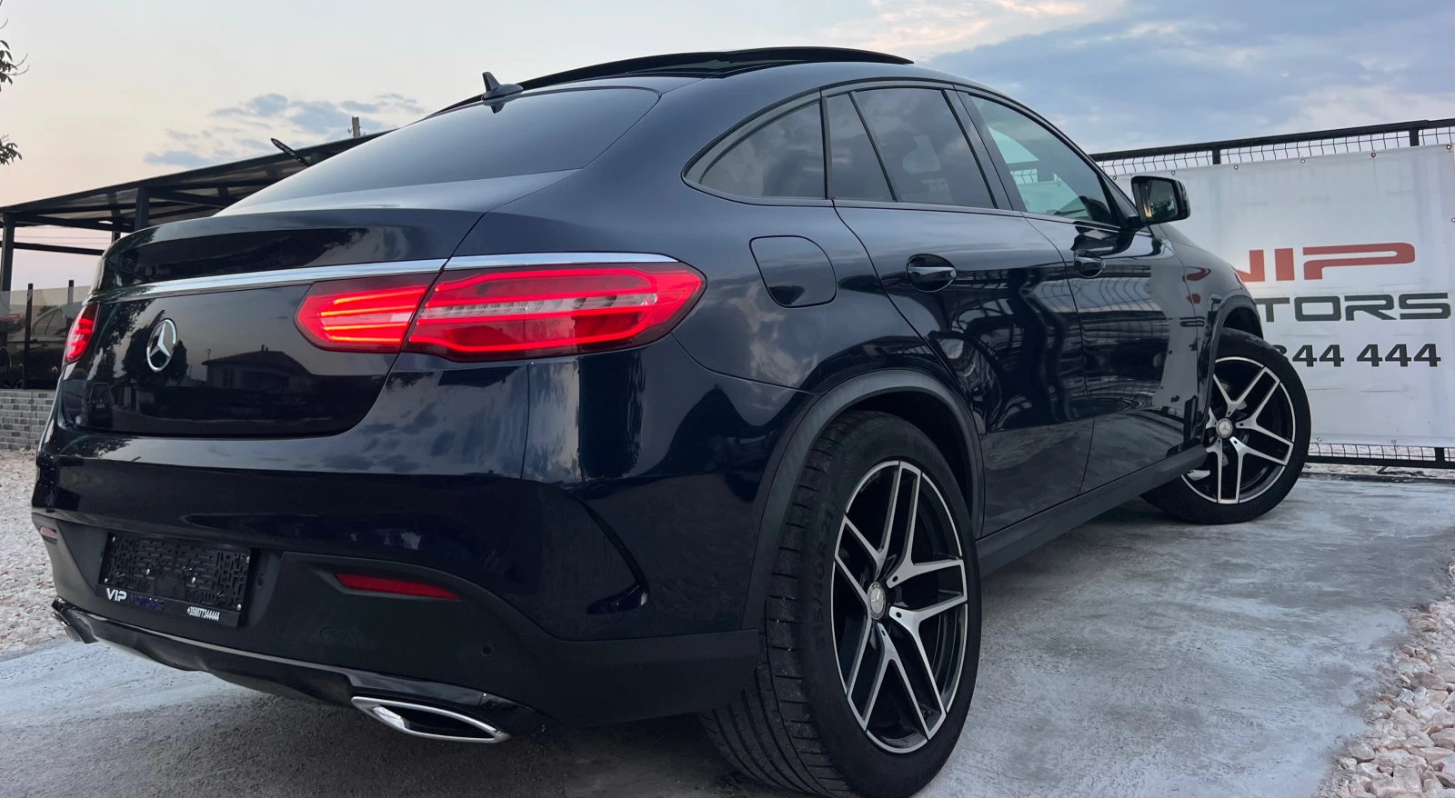 Mercedes-Benz GLE 350 d COUPE/AMG/PANORAMA/4MATIC/NAVI/360 KAMERA/FULL, снимка 7 - Автомобили и джипове - 55873646