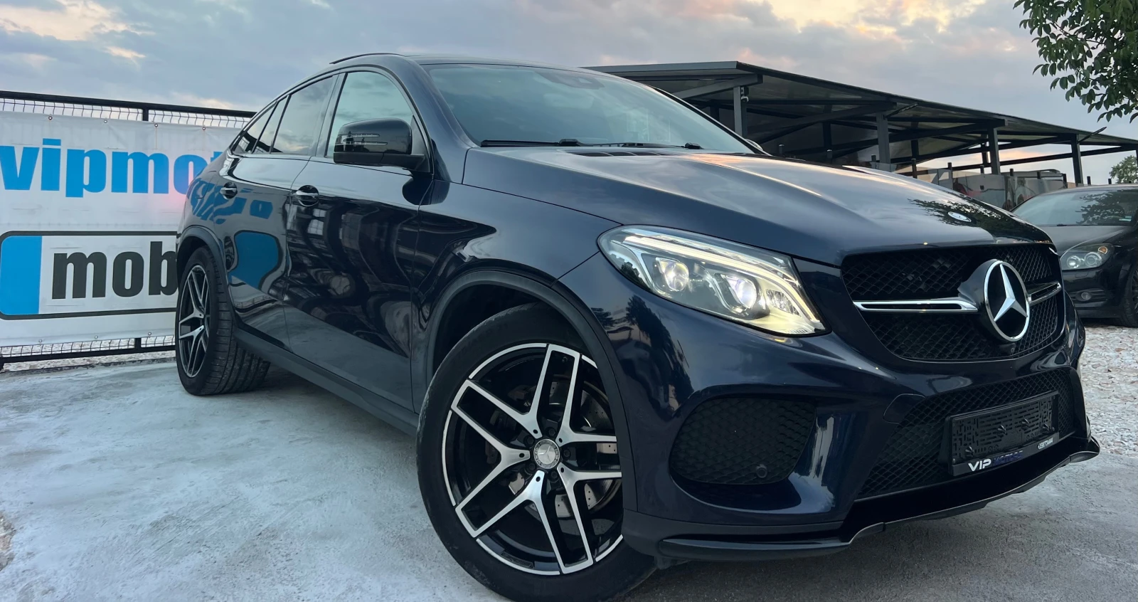 Mercedes-Benz GLE 350 d COUPE/AMG/PANORAMA/4MATIC/NAVI/360 KAMERA/FULL, снимка 5 - Автомобили и джипове - 55873646