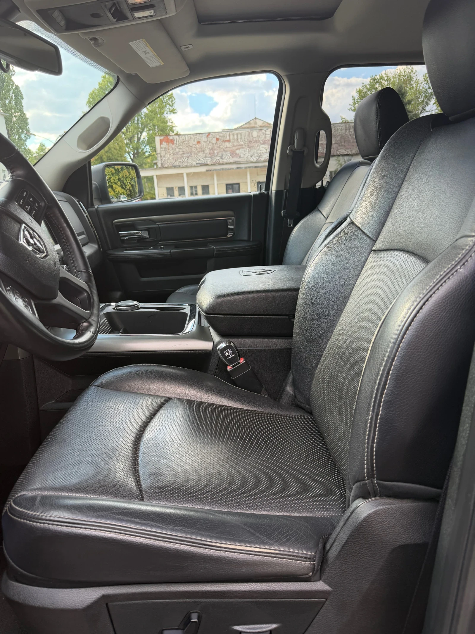 Dodge RAM 1500 5.7 hemi SPORT, снимка 16 - Автомобили и джипове - 56262707