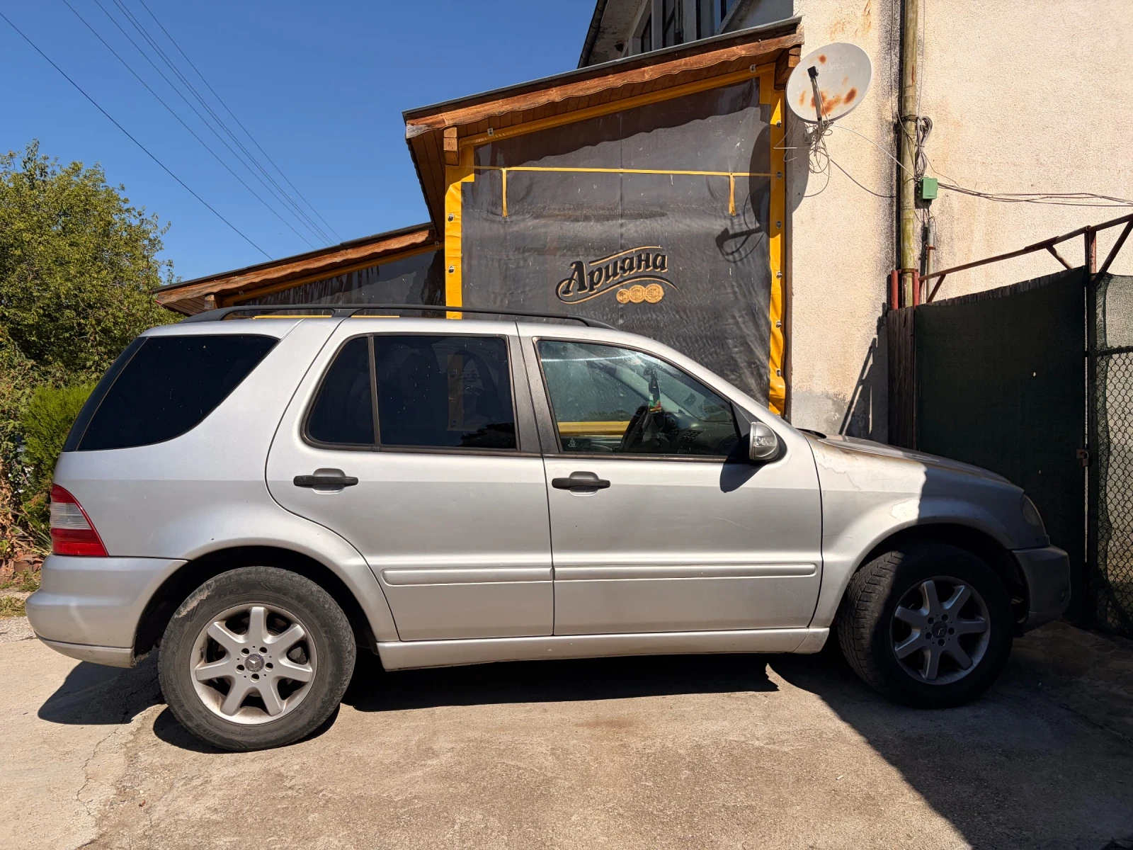 Mercedes-Benz ML 270, снимка 2 - Автомобили и джипове - 56116891