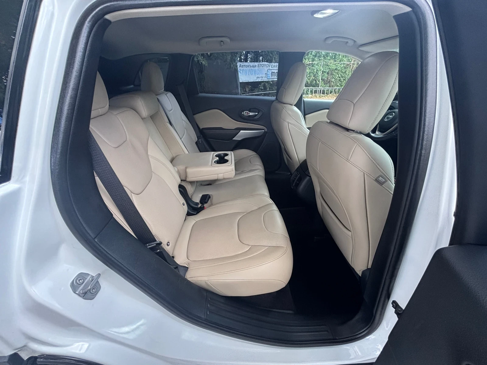 Jeep Cherokee 2.2 TD, снимка 8 - Автомобили и джипове - 56208823