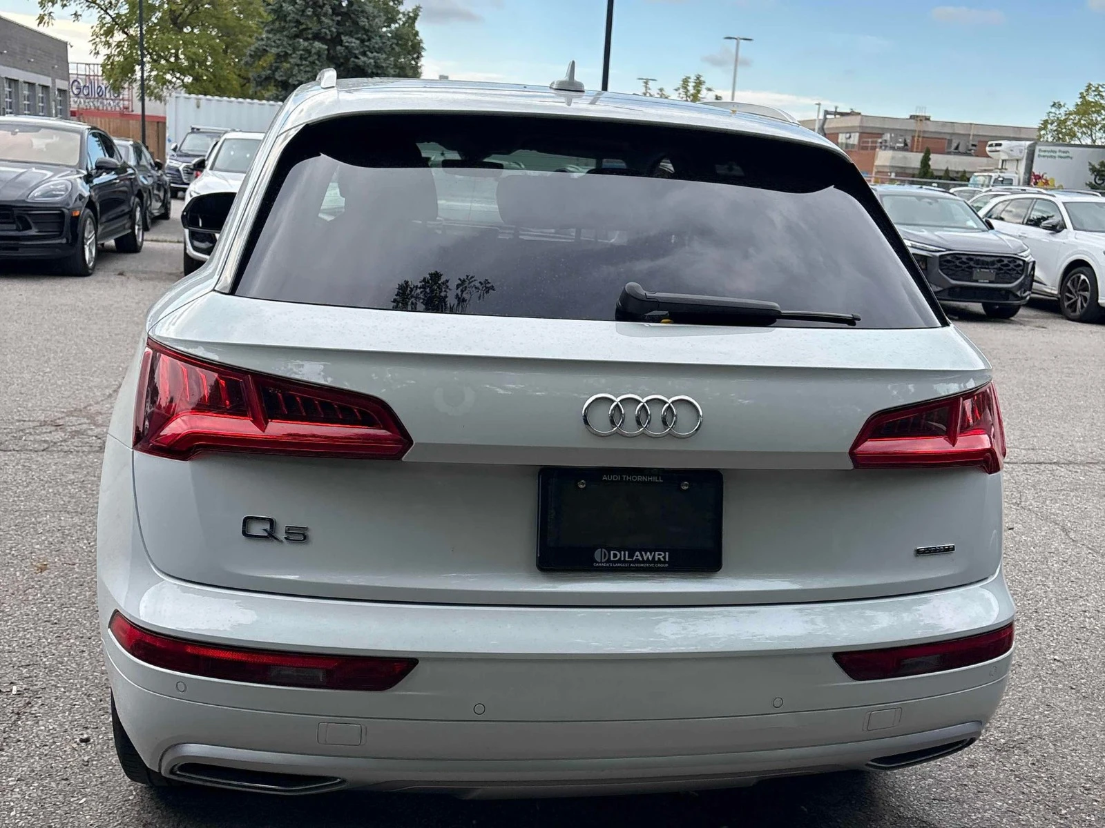 Audi Q5 * Bang & Olufsen * 360  * АвтоКредит (ЦЕНА ДО БГ), снимка 4 - Автомобили и джипове - 56240476
