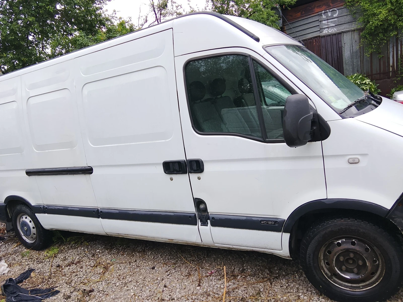 Renault Master 2.5 dci, снимка 2 - Бусове и автобуси - 54747836