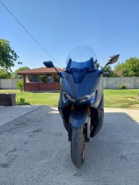  Yamaha T-max