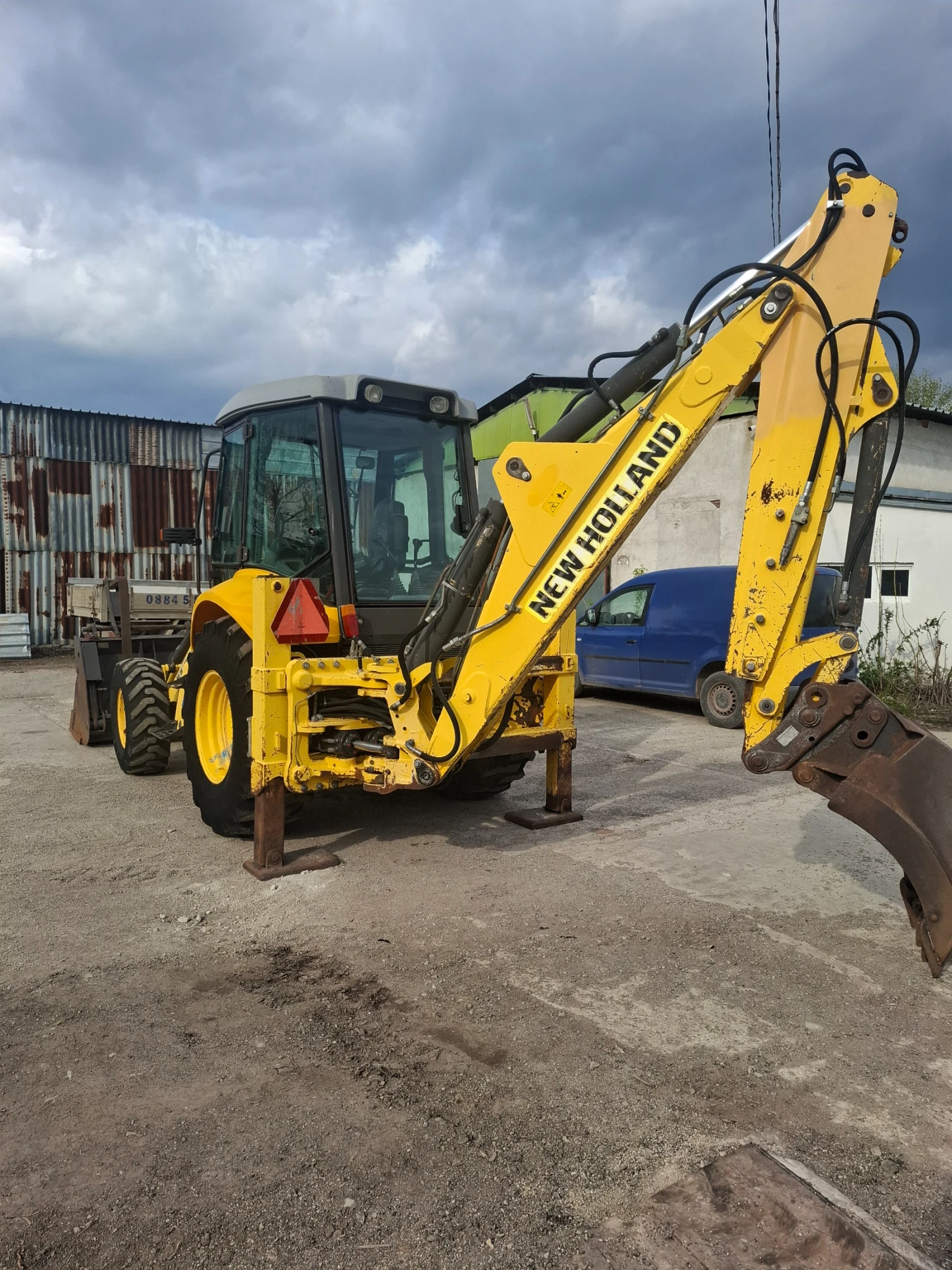Багер New Holland LB110B  - изображение 4