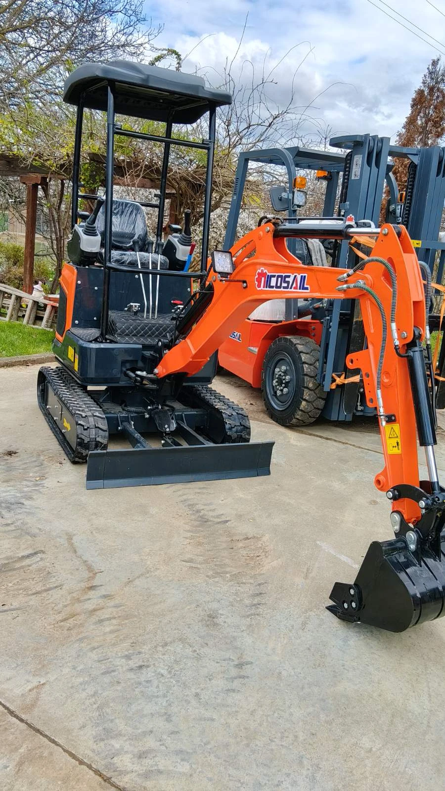 Багер Друга марка ❗NEW ❗ Мини Багер марка Nicosail мод | Auto.bg — изображение 1