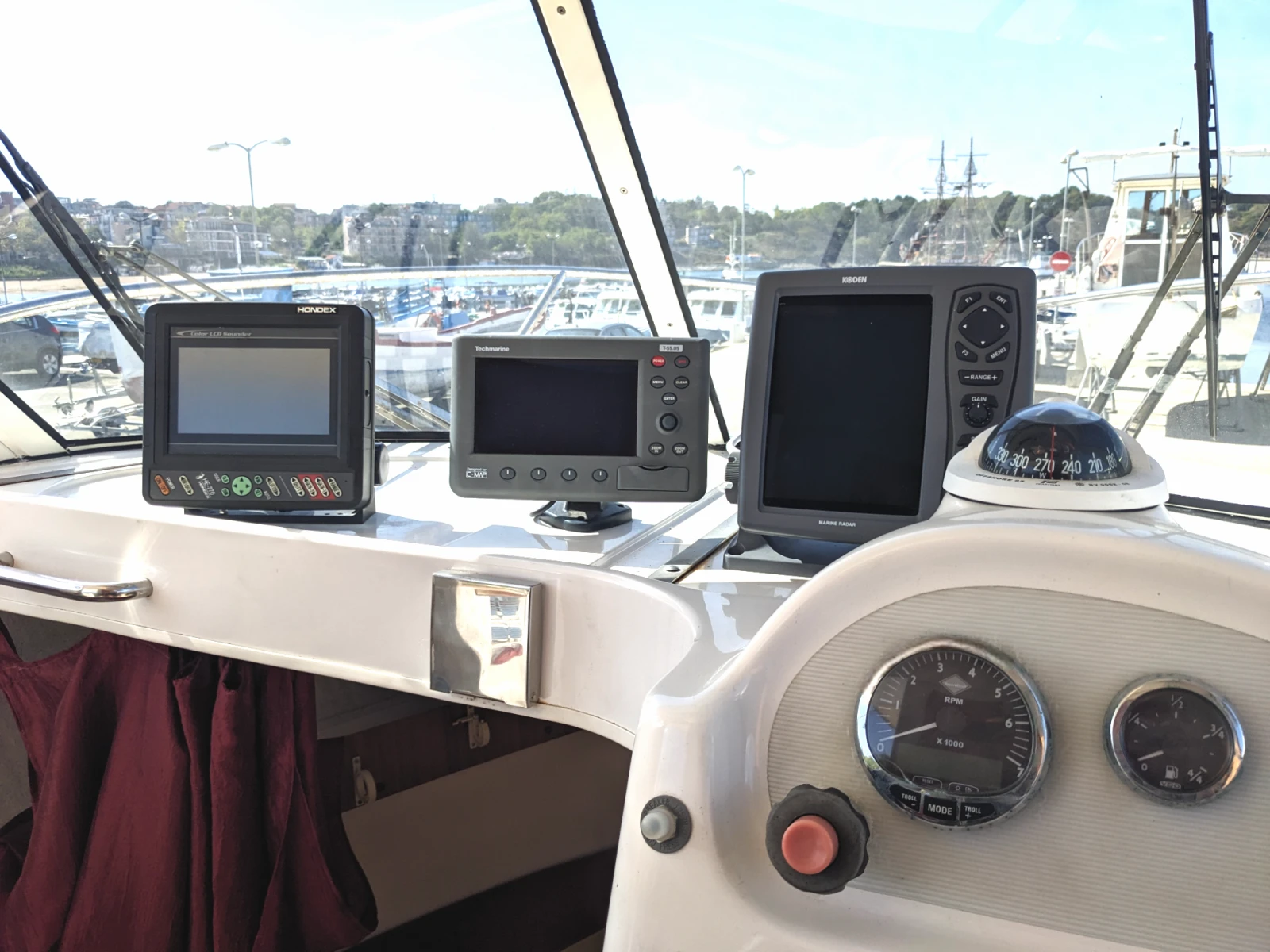   Arvor 230AS  | Mobile.bg   15